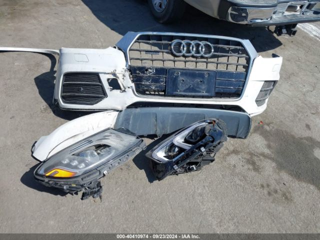 WA1JCCFS5HR010210 Audi Q3 2.0t Premium