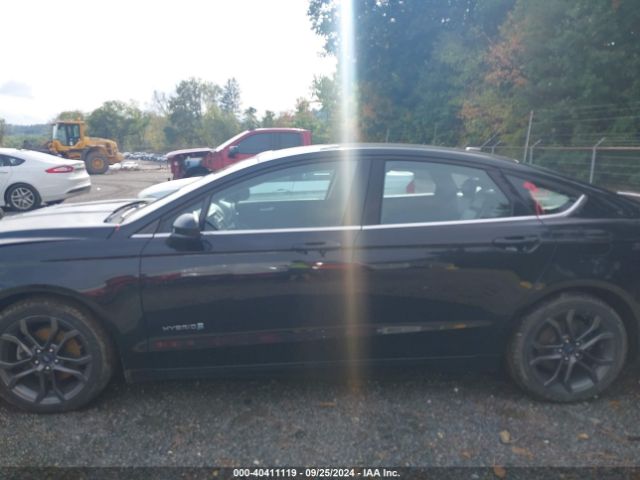 3FA6P0LUXJR219799 Ford Fusion Hybrid Se
