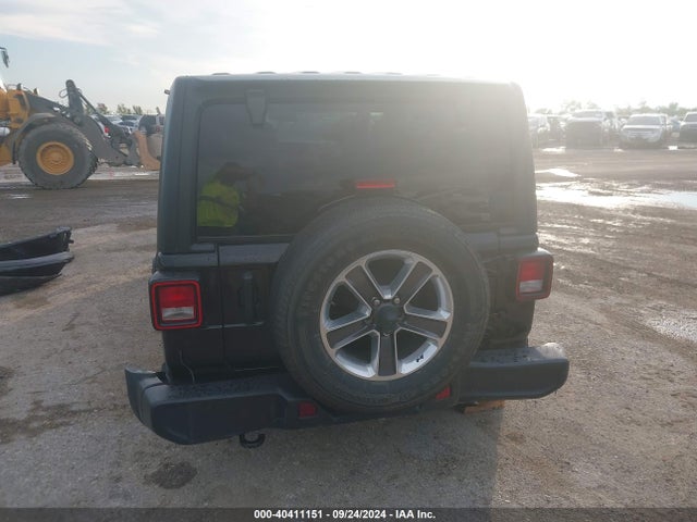 1C4HJXEN9MW525316 Jeep Wrangler Unlimited Sahara 4x4