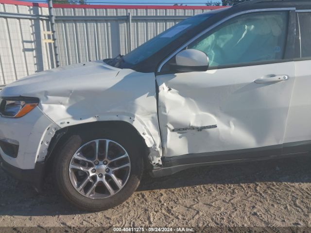 3C4NJCBB3JT155956 Jeep Compass Latitude Fwd