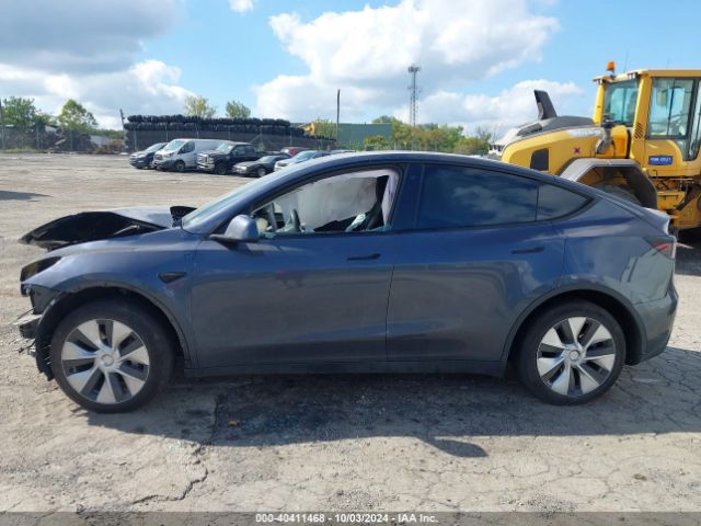 7SAYGDEE4PF764121 Tesla Model Y