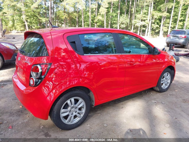 Chevrolet Sonic Lt Auto 2014 1G1JC6SH9E4231067 Image 4