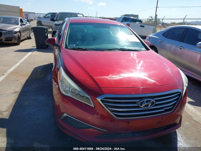 Hyundai SONATA SE 2016 5NPE24AFXGH356320 Image 12
