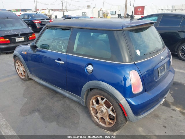 2004 MINI COOPER S WMWRE33434TD81100 Photo 2