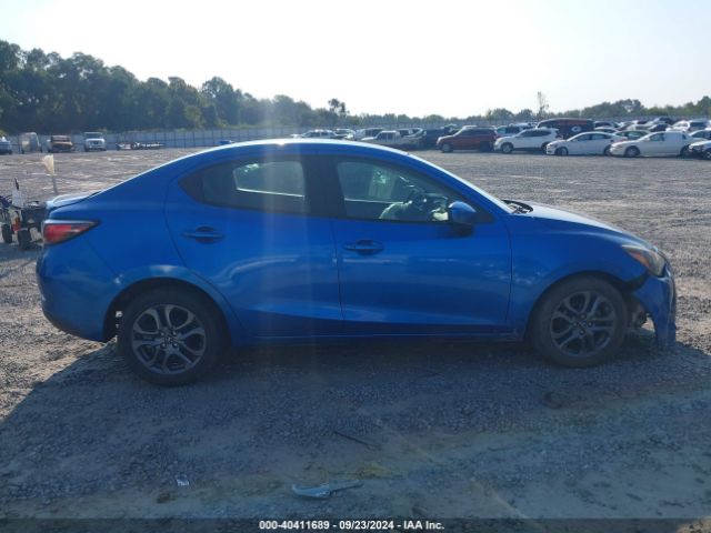 3MYDLBYV8KY502804 Toyota YARIS LE