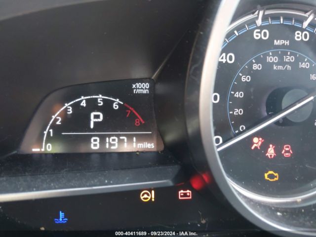 3MYDLBYV8KY502804 Toyota YARIS LE