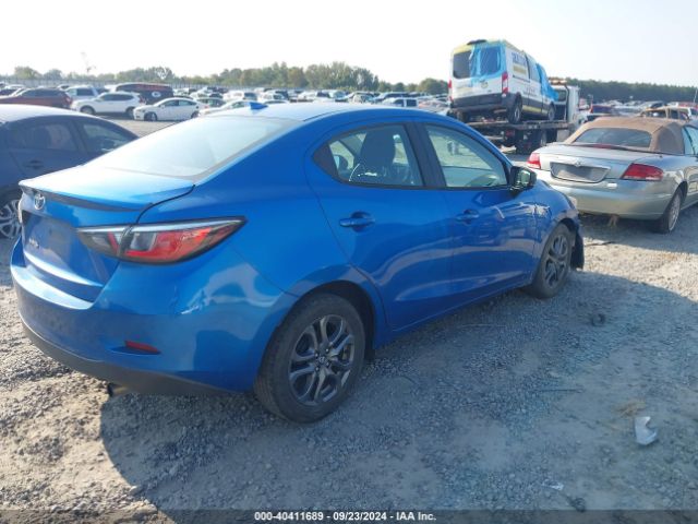 3MYDLBYV8KY502804 Toyota YARIS LE