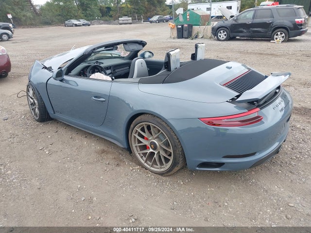 2017 PORSCHE 911 WP0CB2A9XHS156434 Photo 2