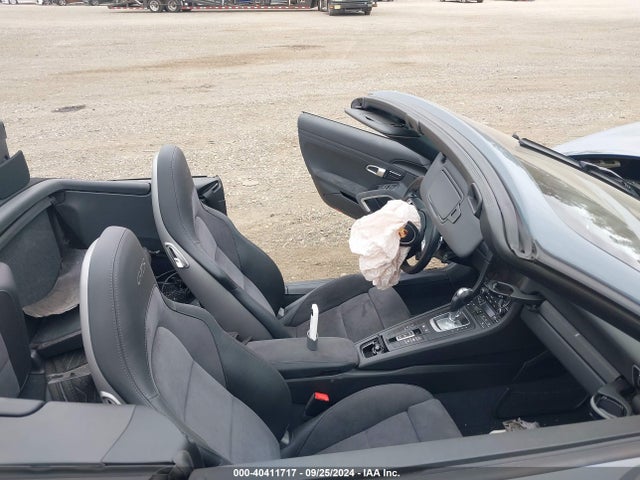 2017 PORSCHE 911 WP0CB2A9XHS156434 Photo 4