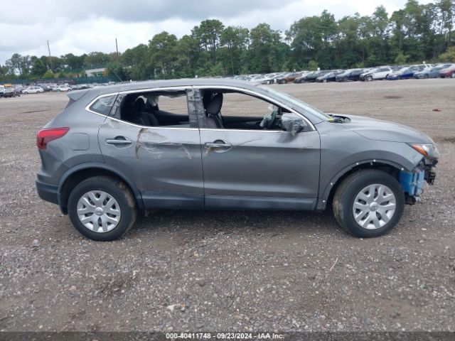 JN1BJ1CR5HW105313 Nissan Rogue Sport S