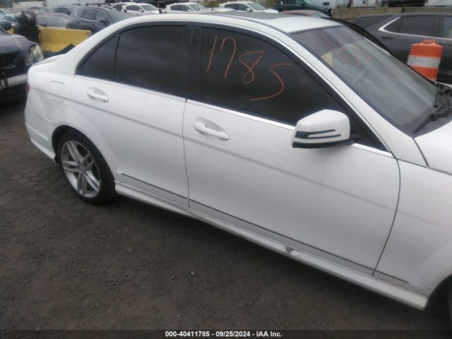 WDDGF8AB8ER323829 Mercedes-Benz C 300 Luxury 4matic/sport 4matic