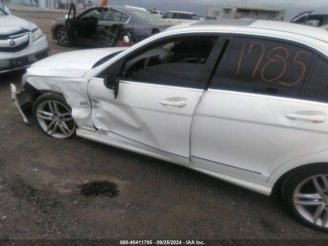 WDDGF8AB8ER323829 Mercedes-Benz C 300 Luxury 4matic/sport 4matic