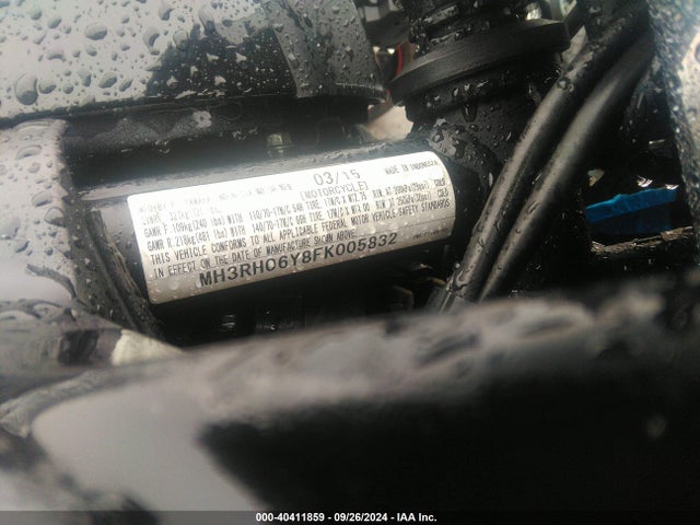 Yamaha YZFR3 2015 MH3RH06Y8FK005832 Image 22