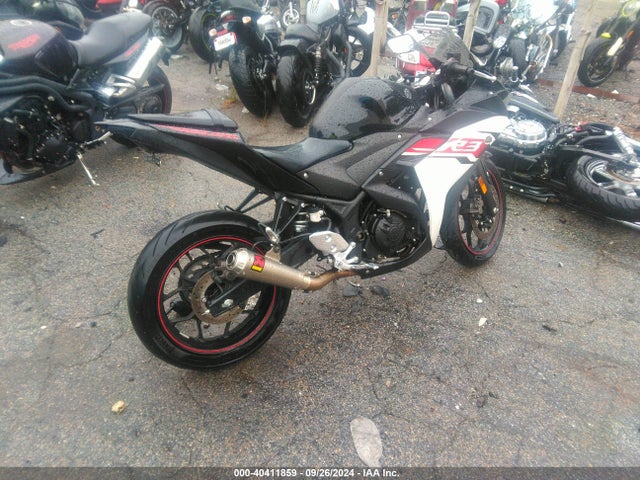 Yamaha YZFR3 2015 MH3RH06Y8FK005832 Image 16