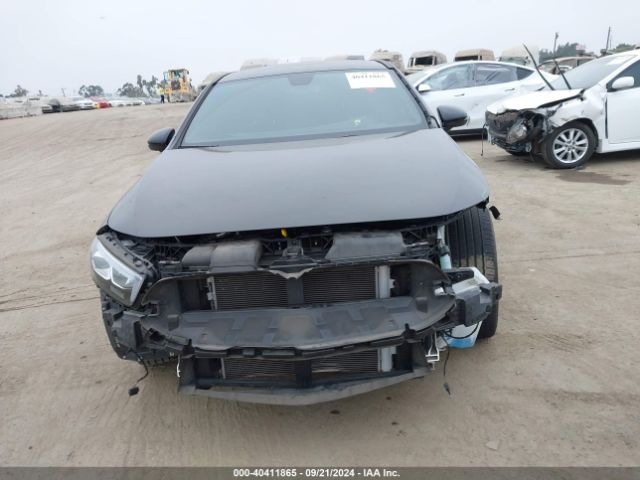 WDD3G4EB5KW017442 Mercedes-Benz A 220