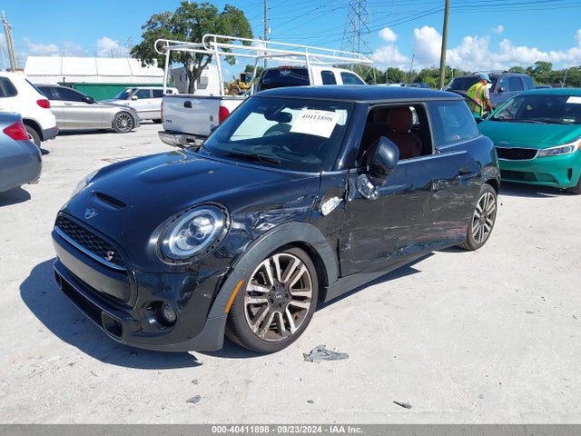 2021 MINI HARDTOP WMWXR5C08M2N90632 Photo 1