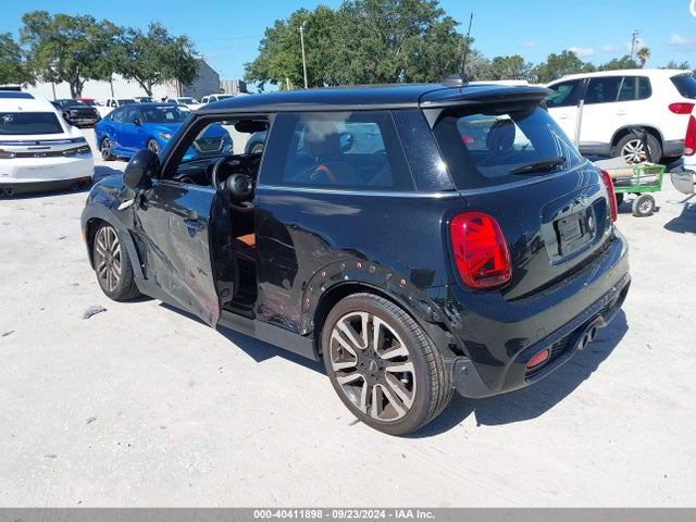 2021 MINI HARDTOP WMWXR5C08M2N90632 Photo 2