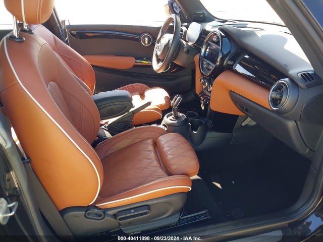 2021 MINI HARDTOP WMWXR5C08M2N90632 Photo 4