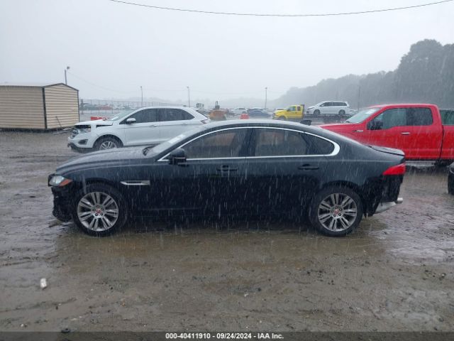SAJBD4BV2HCY38877 Jaguar Xf 35t Premium