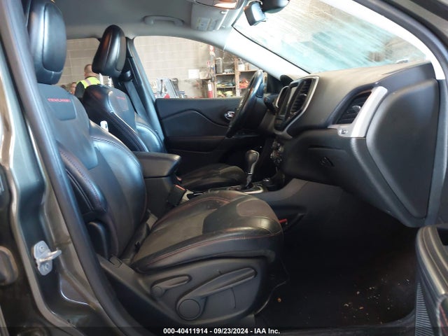 1C4PJMBSXFW523422 Jeep Cherokee Trailhawk