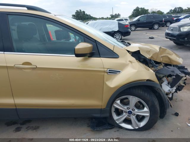 1FMCU0GX0FUA04275 Ford ESCAPE SE
