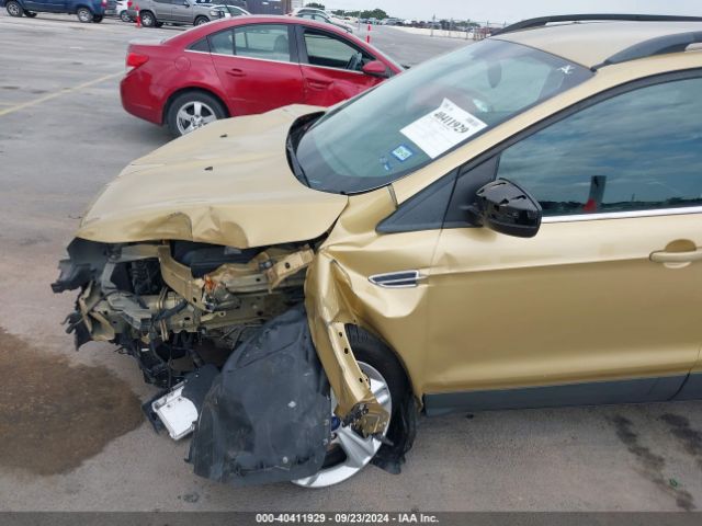 1FMCU0GX0FUA04275 Ford ESCAPE SE