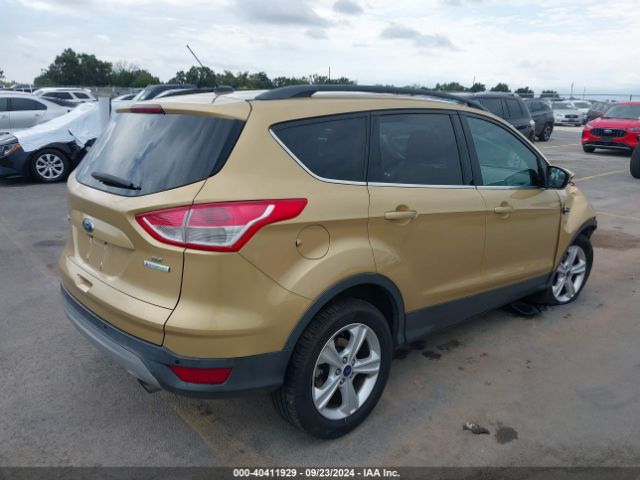 1FMCU0GX0FUA04275 Ford ESCAPE SE