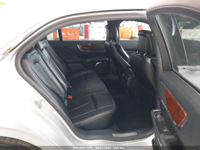 1LN6L9SK7H5608273 Lincoln Continental Select