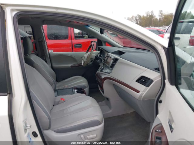 5TDDK3DC8ES092996 Toyota Sienna Limited 7 Passenger