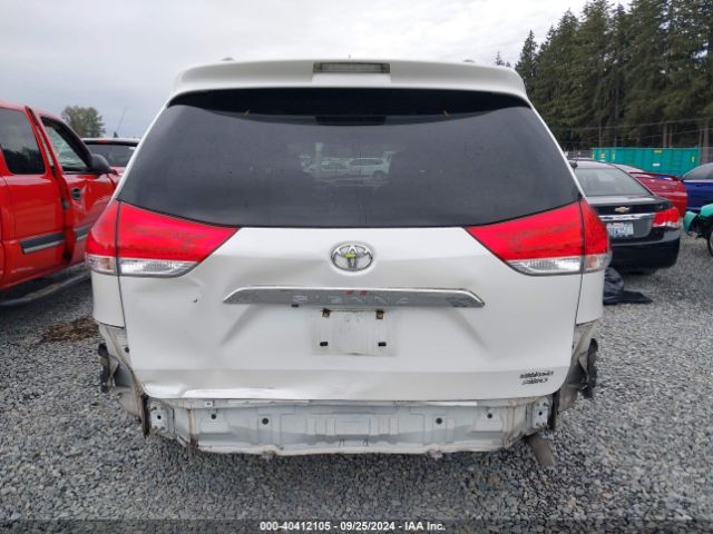 5TDDK3DC8ES092996 Toyota Sienna Limited 7 Passenger