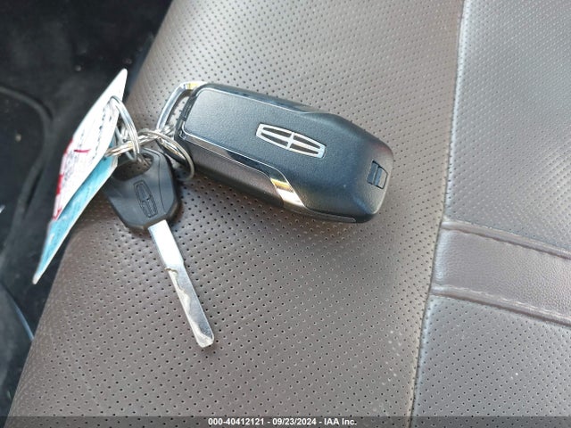 Lincoln MKZ 2015 3LN6L2G90FR625410 Image 11