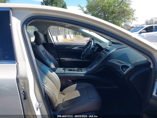 3LN6L2G90FR625410 Lincoln MKZ