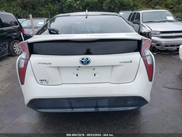 Toyota Prius Two 2016 JTDKBRFU1G3014998 Image 16