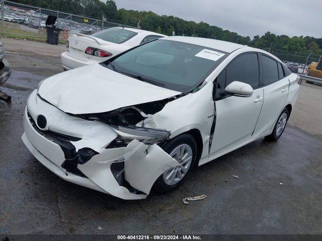 Toyota Prius Two 2016 JTDKBRFU1G3014998 Image 2