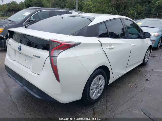 Toyota Prius Two 2016 JTDKBRFU1G3014998 Image 4