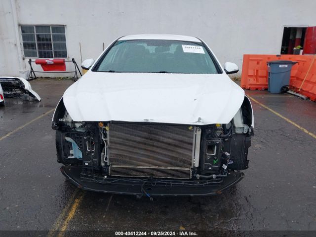 KMHE24L3XKA087640 Hyundai Sonata Hybrid Se