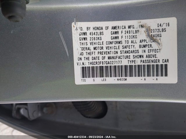 Honda Accord Touring 2016 1HGCR3F97GA027177 Image 9