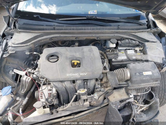 Hyundai ELANTRA SEL 2018 5NPD84LF8JH394532 Image 10