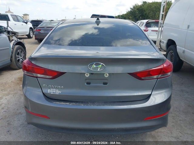 Hyundai ELANTRA SEL 2018 5NPD84LF8JH394532 Image 17