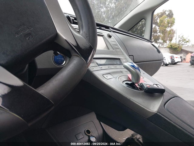 Toyota Prius Three 2015 JTDKN3DU8F0470035 Image 11