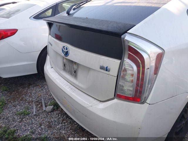 Toyota Prius Three 2015 JTDKN3DU8F0470035 Image 17