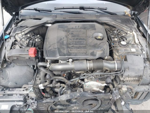 2019 JAGUAR XE SAJAJ4FX8KCP50861 Photo 9