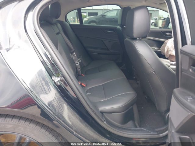 2019 JAGUAR XE SAJAJ4FX8KCP50861 Photo 7