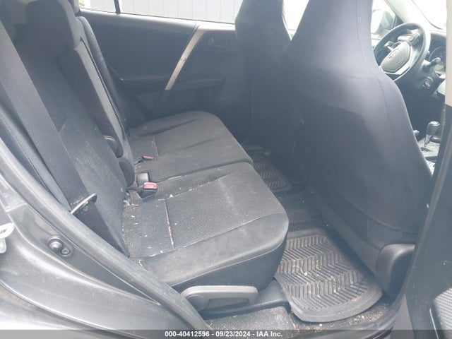 Toyota RAV4 LE 2015 JTMZFREV4FJ054662 Image 8