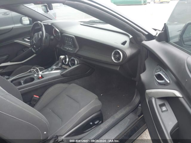 2019 CHEVROLET CAMARO 1G1FB3DS3K0136023 Photo 4