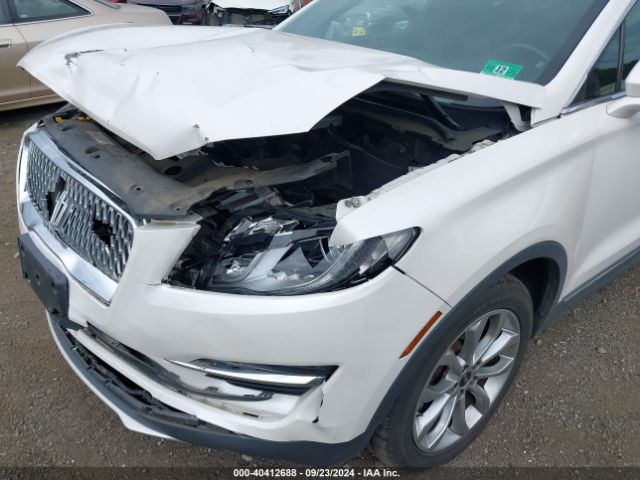 5LMCJ2D91KUL15117 Lincoln MKC SELECT