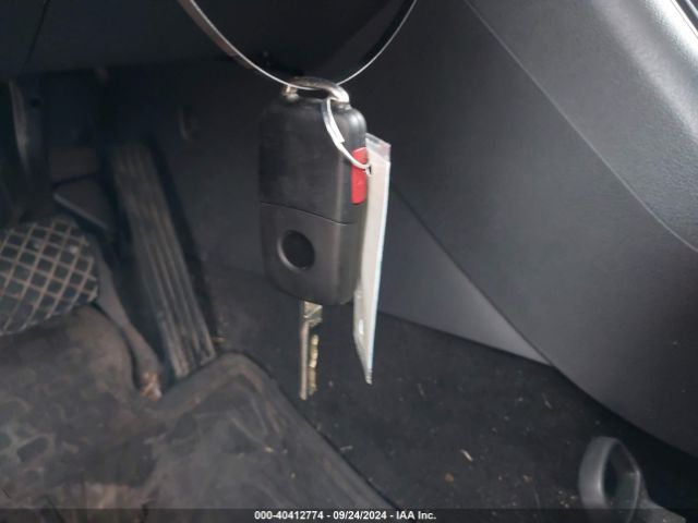 WVGAV7AX7GW578805 Volkswagen TIGUAN S