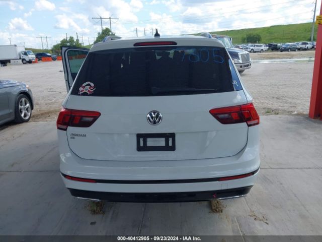 3VV3B7AX3LM167810 Volkswagen Tiguan 2.0t Se/2.0t Se R-line Black/2.0t Sel