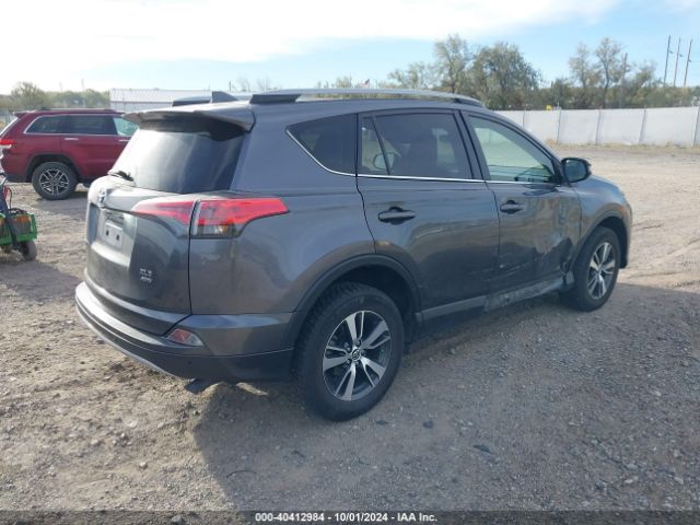 JTMRFREV7JD224486 Toyota Rav4 Xle