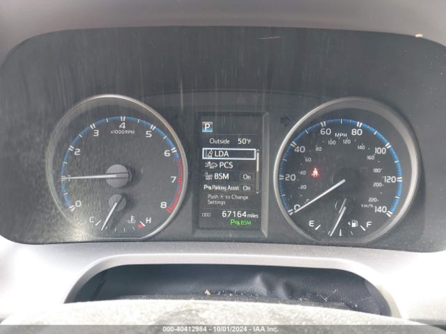 JTMRFREV7JD224486 Toyota Rav4 Xle